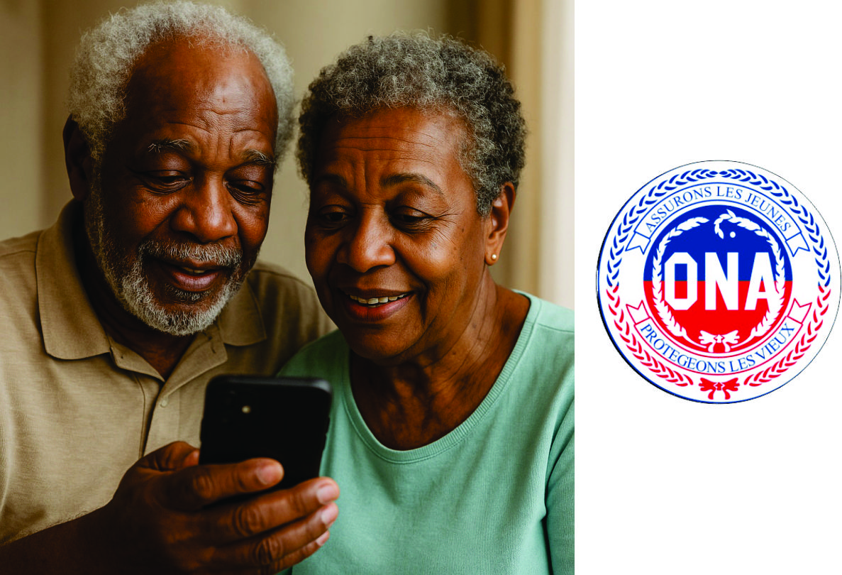 Deux pensionnés noirs regardant un téléphone ensemble